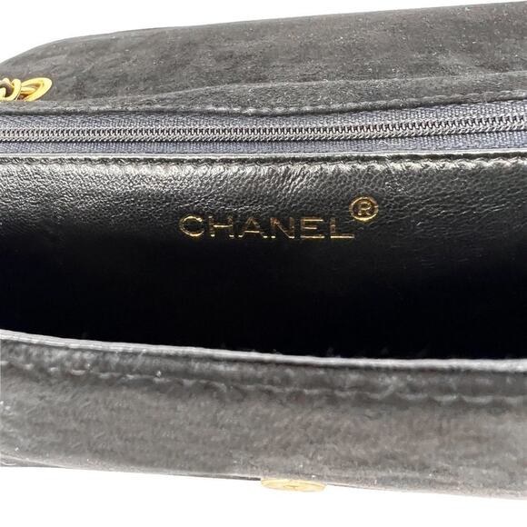 Chanel Vintage Black Quilted Suede Flap Shoulder Bag with Chain Strap – 1990s - Picture 7 of 13